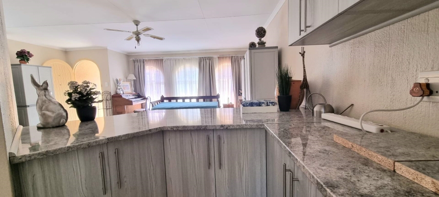 2 Bedroom Property for Sale in Heuwelsig Free State